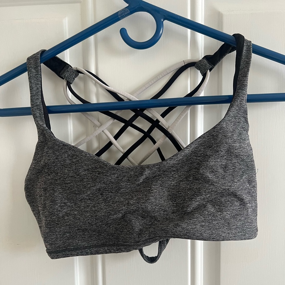 Lululemon Free To Be *Wild Bra
Heathered Black / White / Black Size 8
